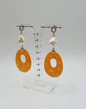 Load image into Gallery viewer, NEW Silver strass stud earrings with orange dyed jade
