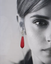 Load image into Gallery viewer, silver snowflake strass stud earrings  with red dyed jade element
