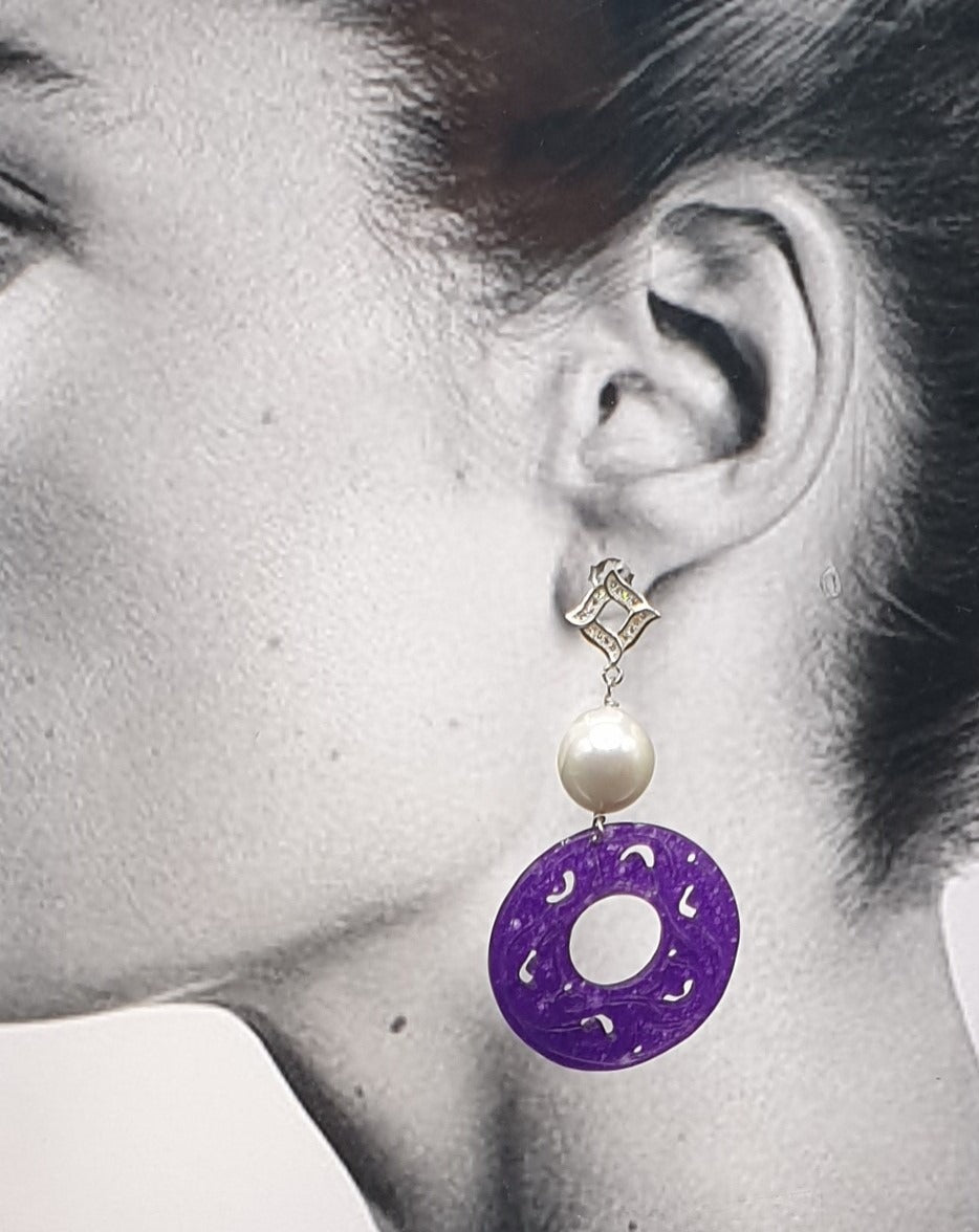 silver strass stud earrings with pearls and purple dyed jade element