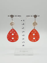 Load image into Gallery viewer, NEW silver strass stud earrings with pearl and red dyed jade element
