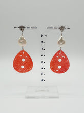 Load image into Gallery viewer, NEW silver strass stud earrings with pearl and red dyed jade element
