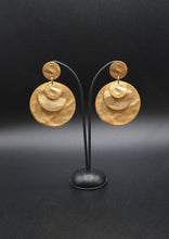 Load image into Gallery viewer, NEW golden metal stud earrings with decorative circles
