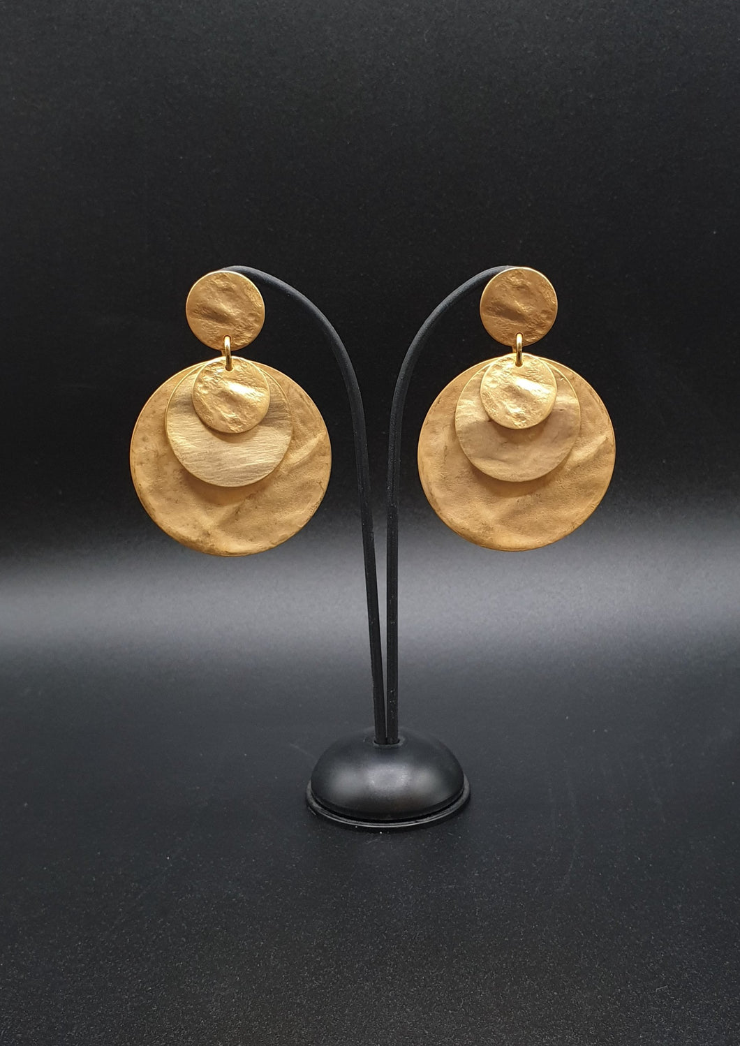 NUOVI orecchini a bottone in metallo dorato con cerchi decorativi