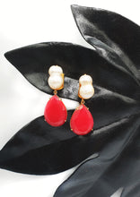 Load image into Gallery viewer, NEW clip-on earrings with double pearls and jade cabouchon drop

