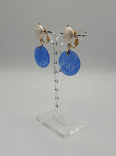 Charger l&#39;image dans la galerie, NEW pearl clip-on earrings with blue jade circle
