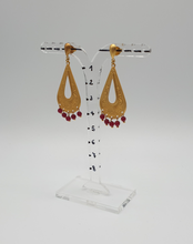 Load image into Gallery viewer, golden metal earrings for holes with red jade beads
