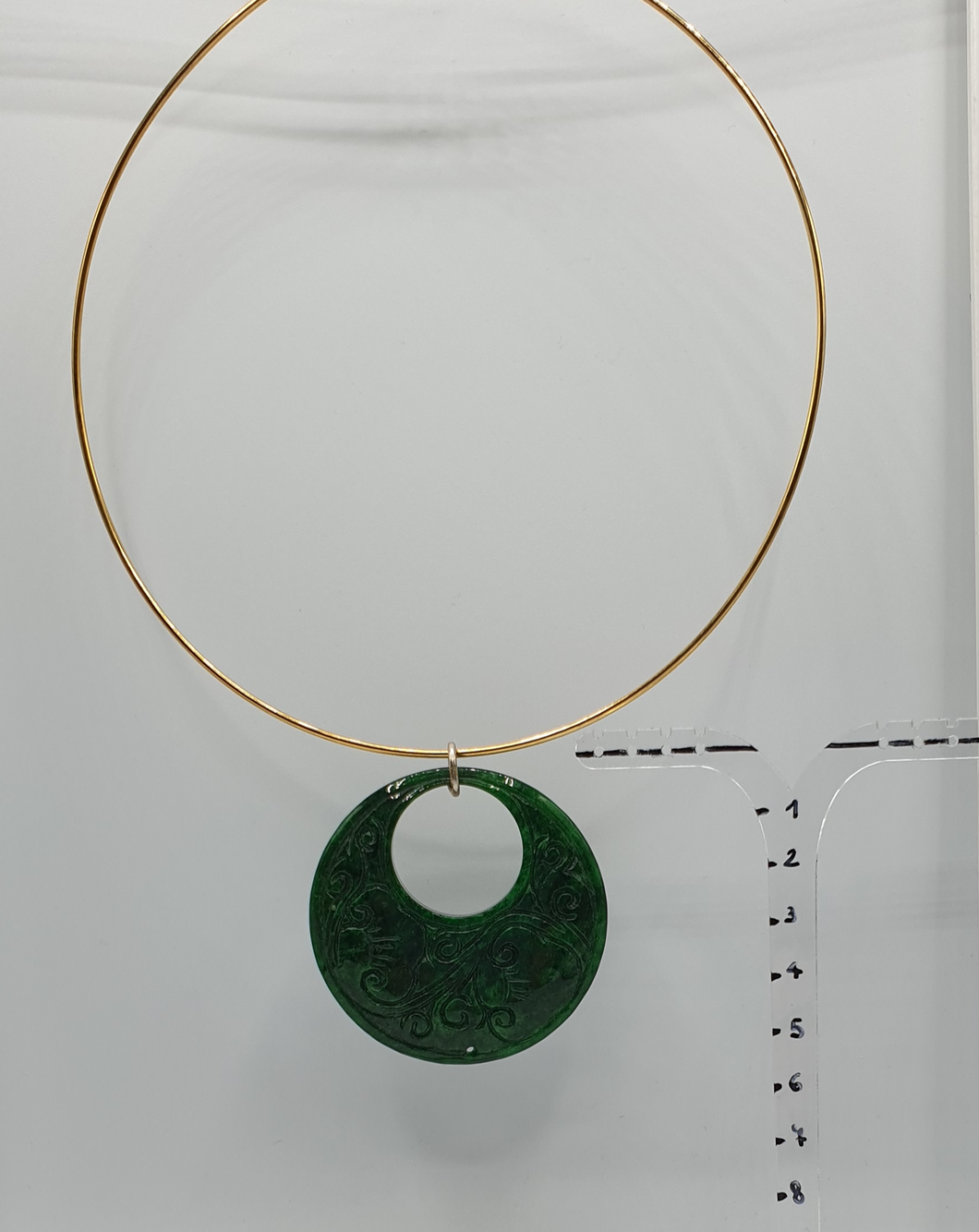neck ring with green agata element