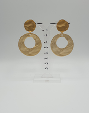 Carica l&#39;immagine nel visualizzatore di Gallery, NUOVI orecchini a clip in metallo dorato con elementi decorativi
